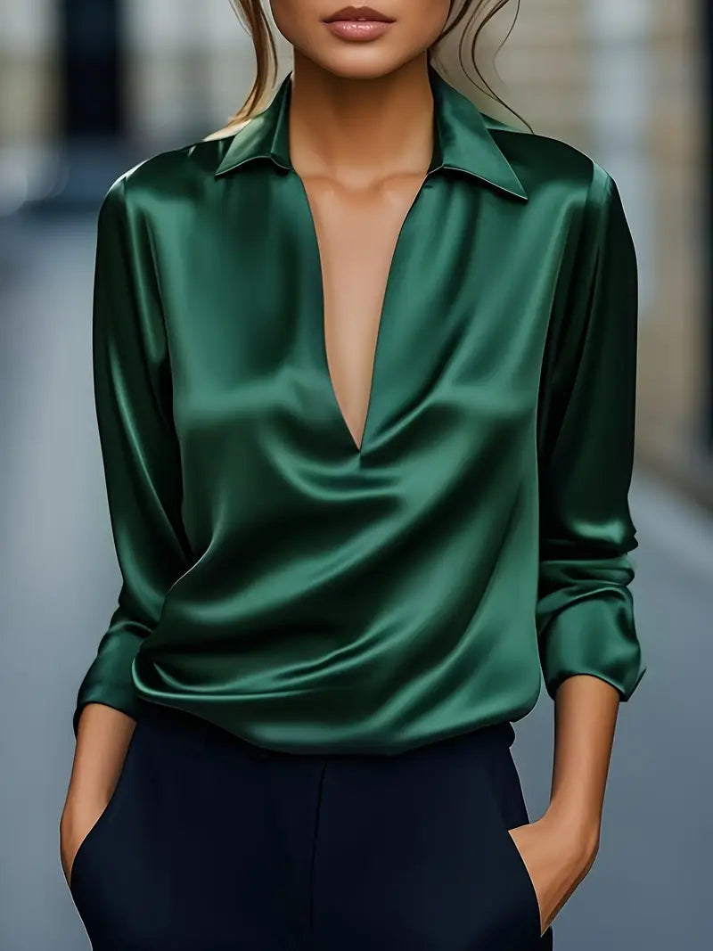 Camicia da donna a maniche lunghe con colletto e scollo a V