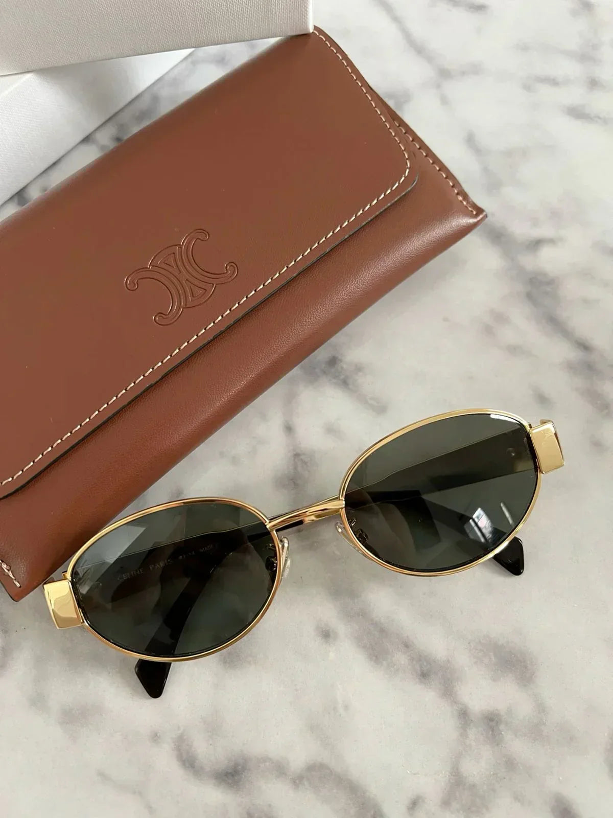 Nalani - Women's Oval Frame Sunglasses Gold & Black Metal & Polycarbonate Stylish and Protective