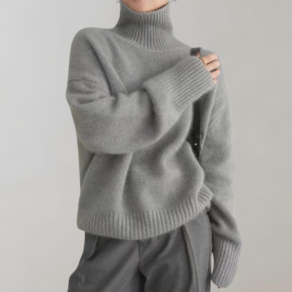 Raelie - Women's Oversized Minimalist Turtleneck Sweater