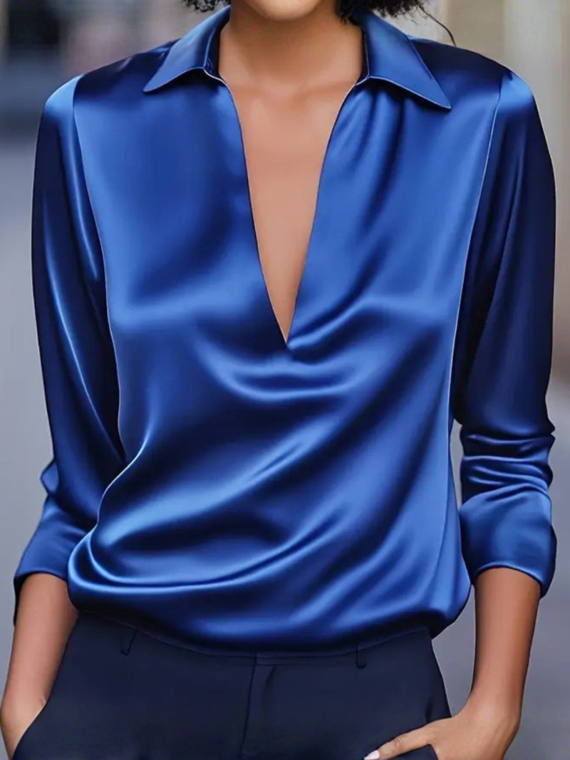 Camicia da donna a maniche lunghe con colletto e scollo a V