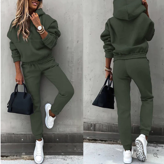 Anika - Women's Relaxed-Fit Tracksuit