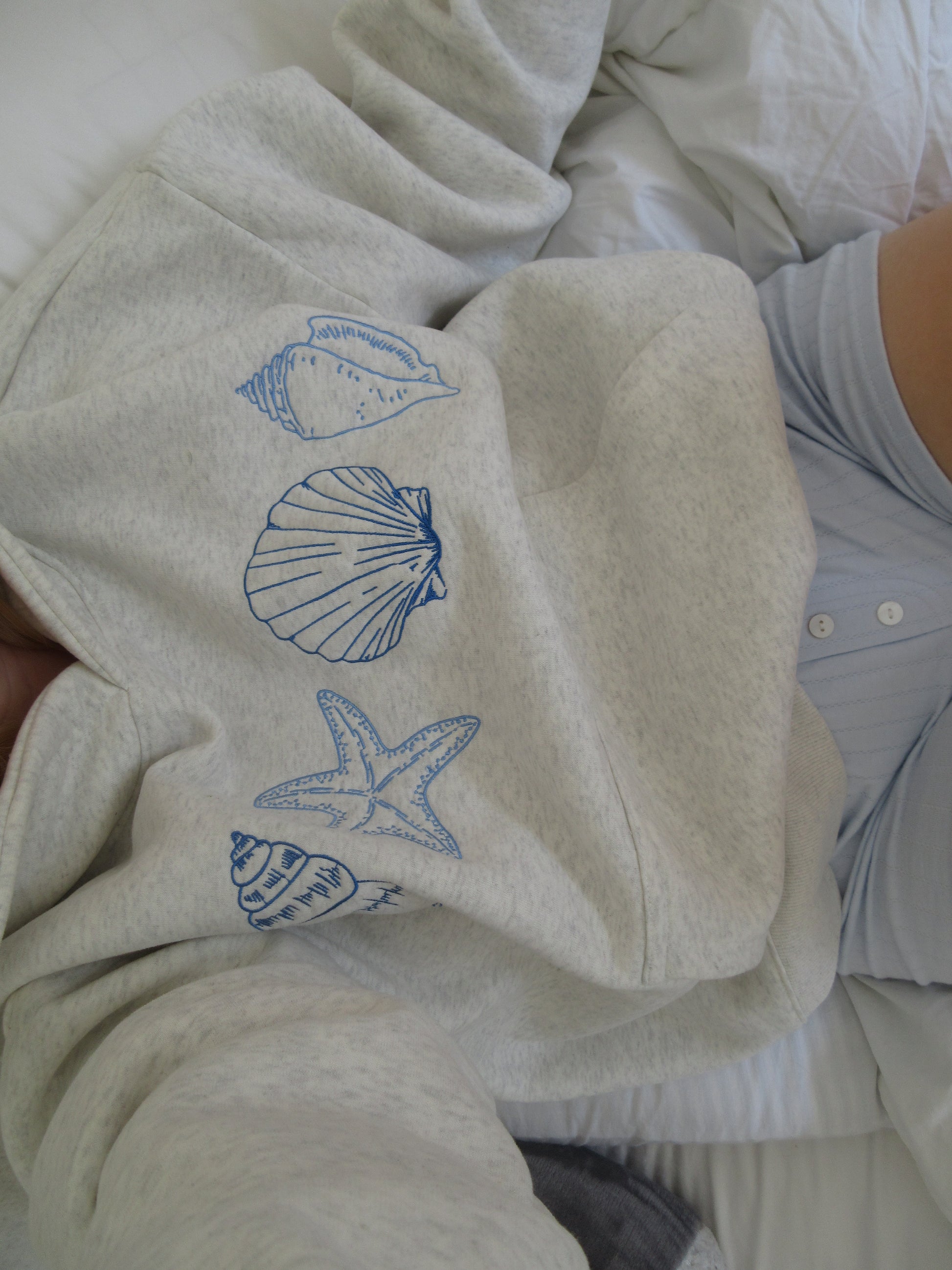 Livia - Women's Seashell Print Hoodie