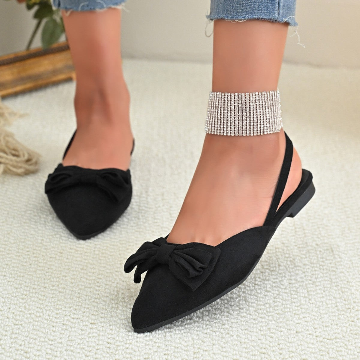 Women's Pointed Ballet Flats with Bow