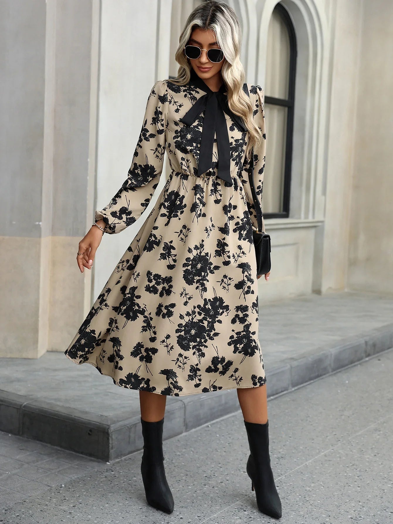 Lorraine - Women's Bow-Tie Floral Print Dress Elegant and Timeless