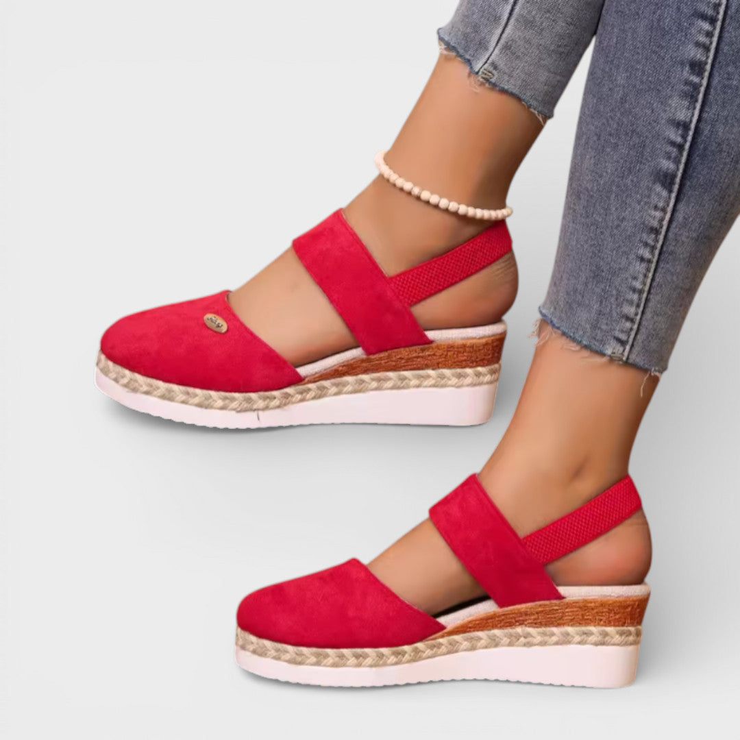 Espadrillas con zeppa da donna a punta chiusa e cinturino alla caviglia