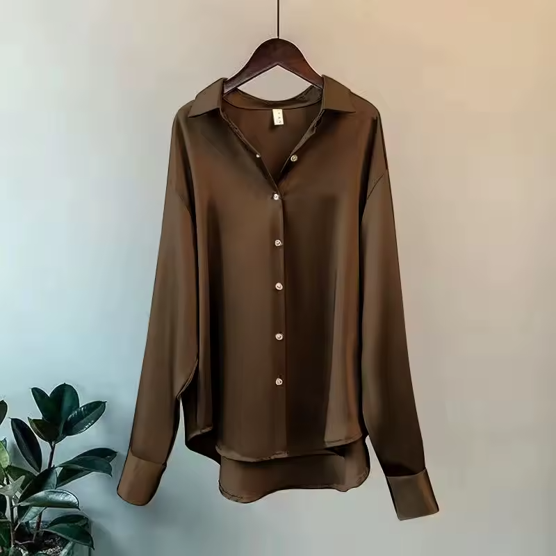 Camicia in raso abbottonata a maniche lunghe in camicetta di seta da donna