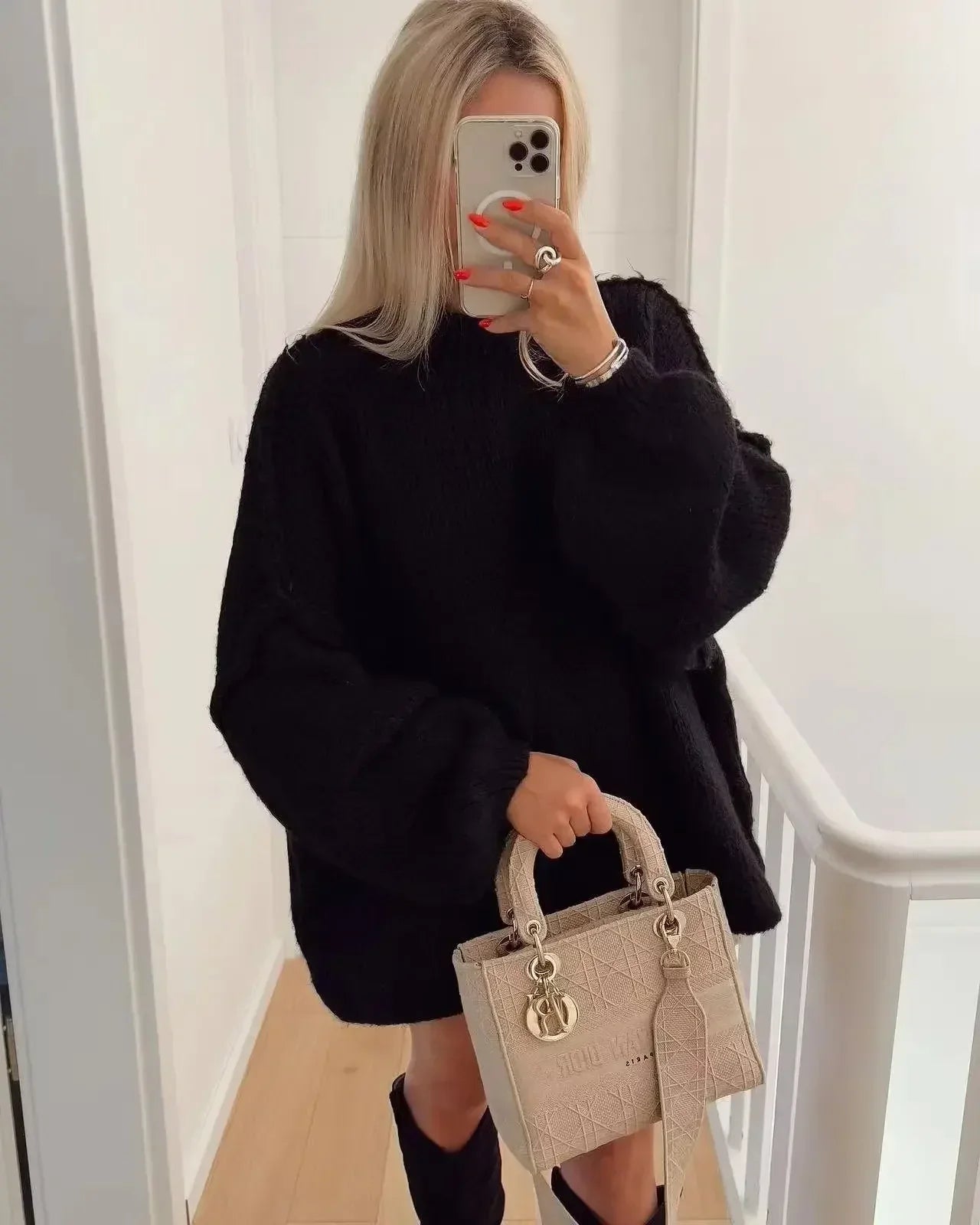 Adelaide - Women's Oversized Knit Sweater for Comfort and Style