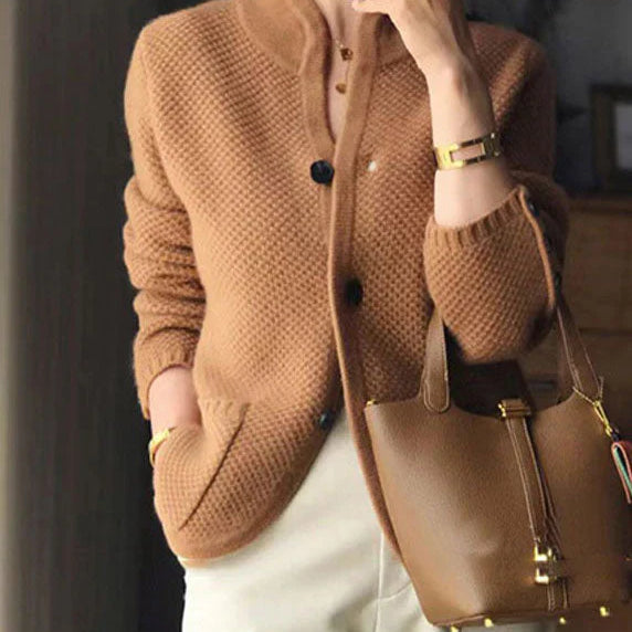 Astrid - Women's Knitted Blazer Elegant and Warm for a Sophisticated Look