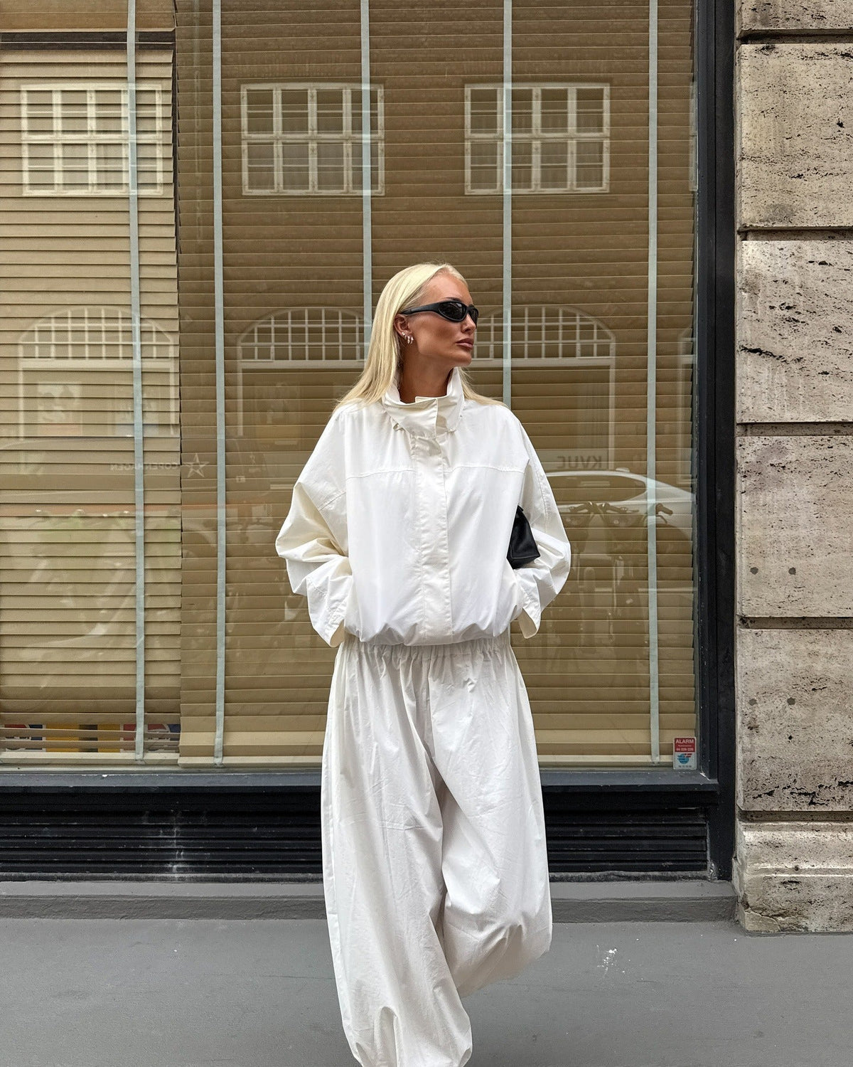 Aira - Women's Jacket with Zip Front - photo 6