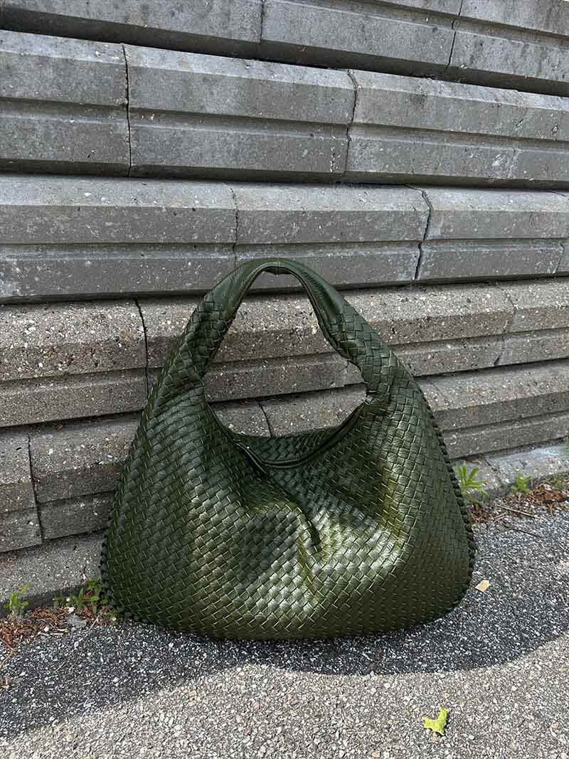 Arielle - Women's Woven Shoulder Bag XL - photo 17