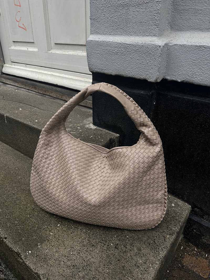 Arielle - Women's Woven Shoulder Bag XL - photo 28