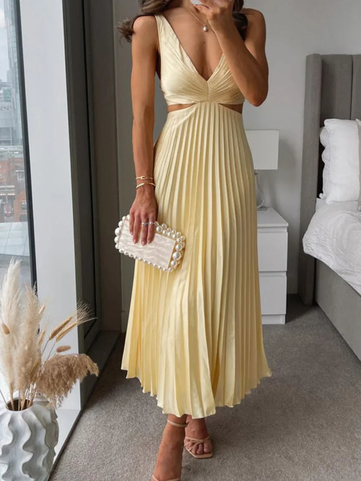 Avvy - Women's Pleated Satin Prom Dress with a V-Neckline
