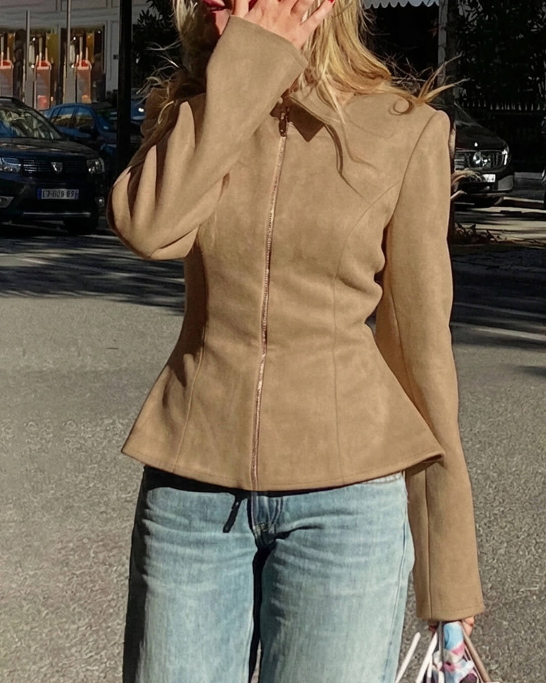 Cassia - Women's Fitted Jacket with Wide Lapel Collar and Zip Front - photo 5