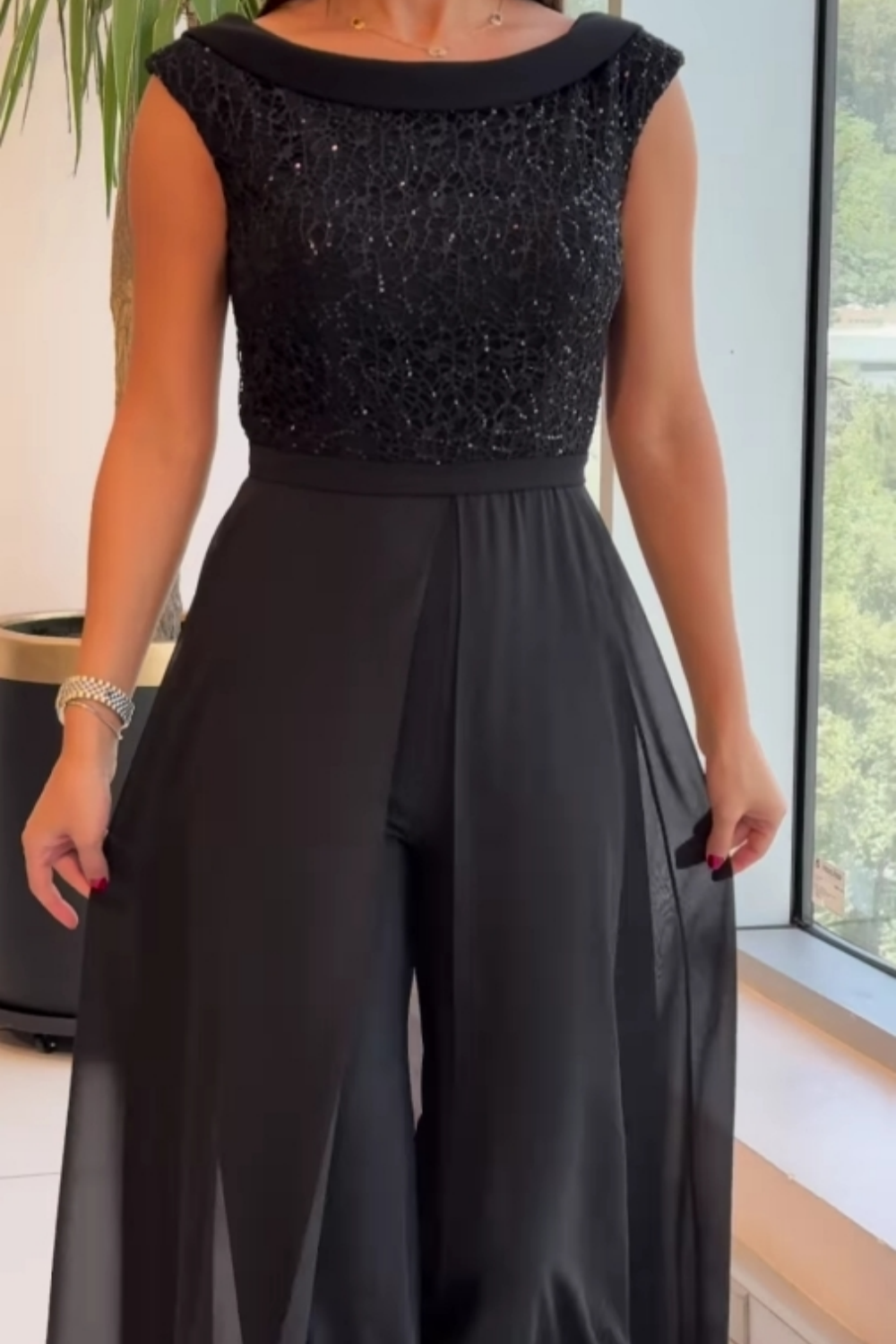 Cleo-Rae - Women's Flowing Jumpsuit in Chiffon with Sleeveless Cut - photo 4