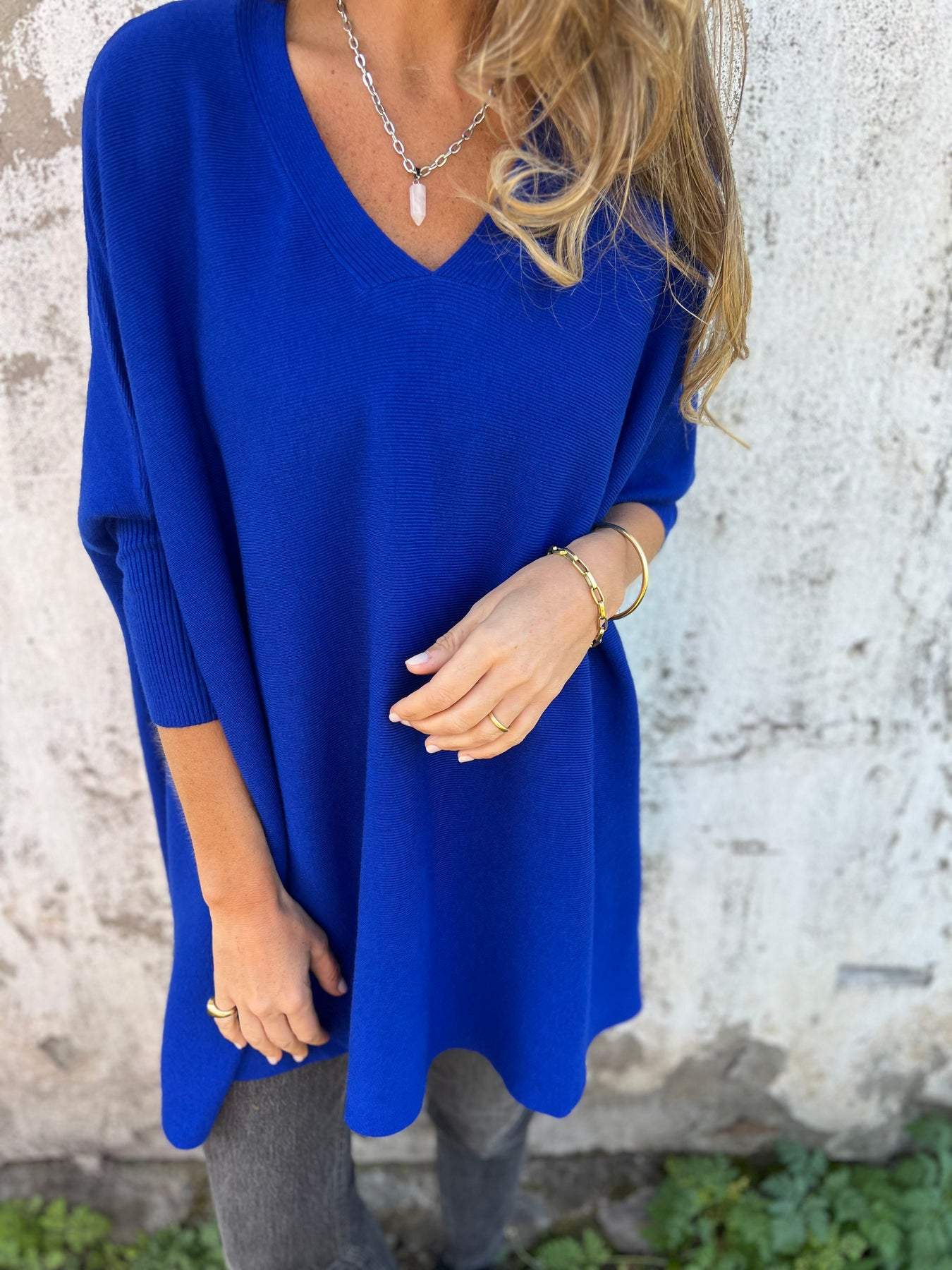 Cora - Women's Oversized V-neck Tunic Sweater - photo 4