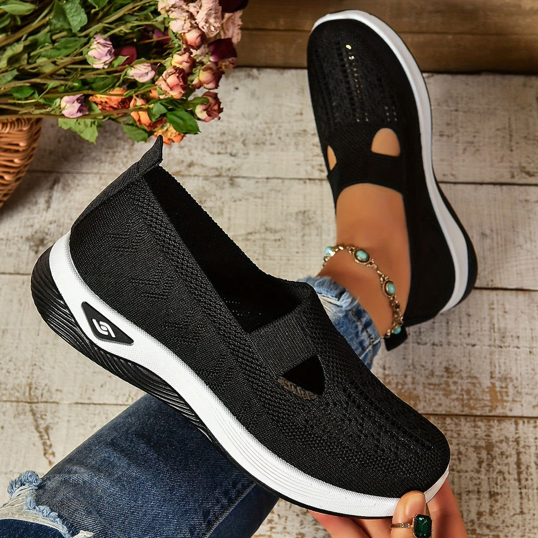 Women's knit slip-on trainers in black