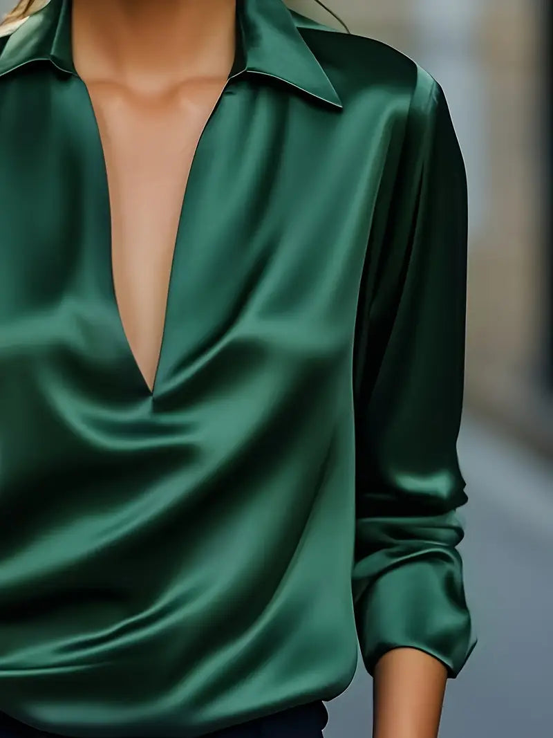 Camicia da donna a maniche lunghe con colletto e scollo a V
