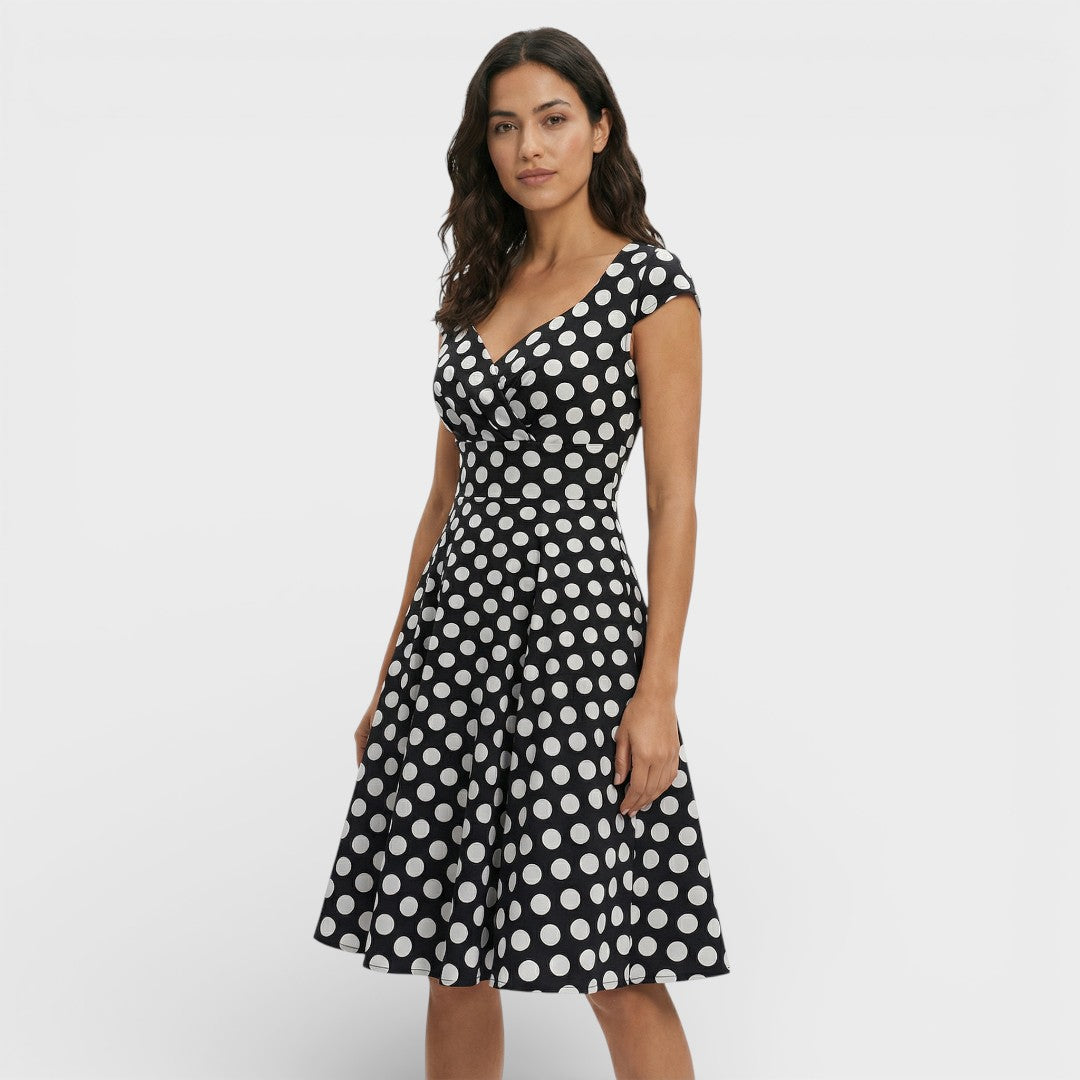 Women's Short Sleeve V Neck Pleated Midi Dress