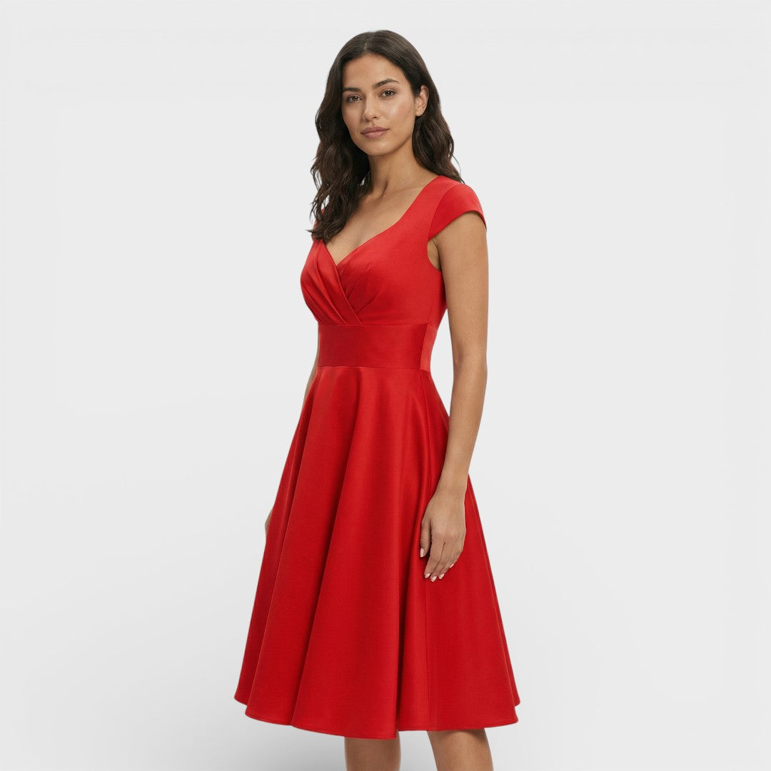 Women's Short Sleeve V Neck Pleated Midi Dress