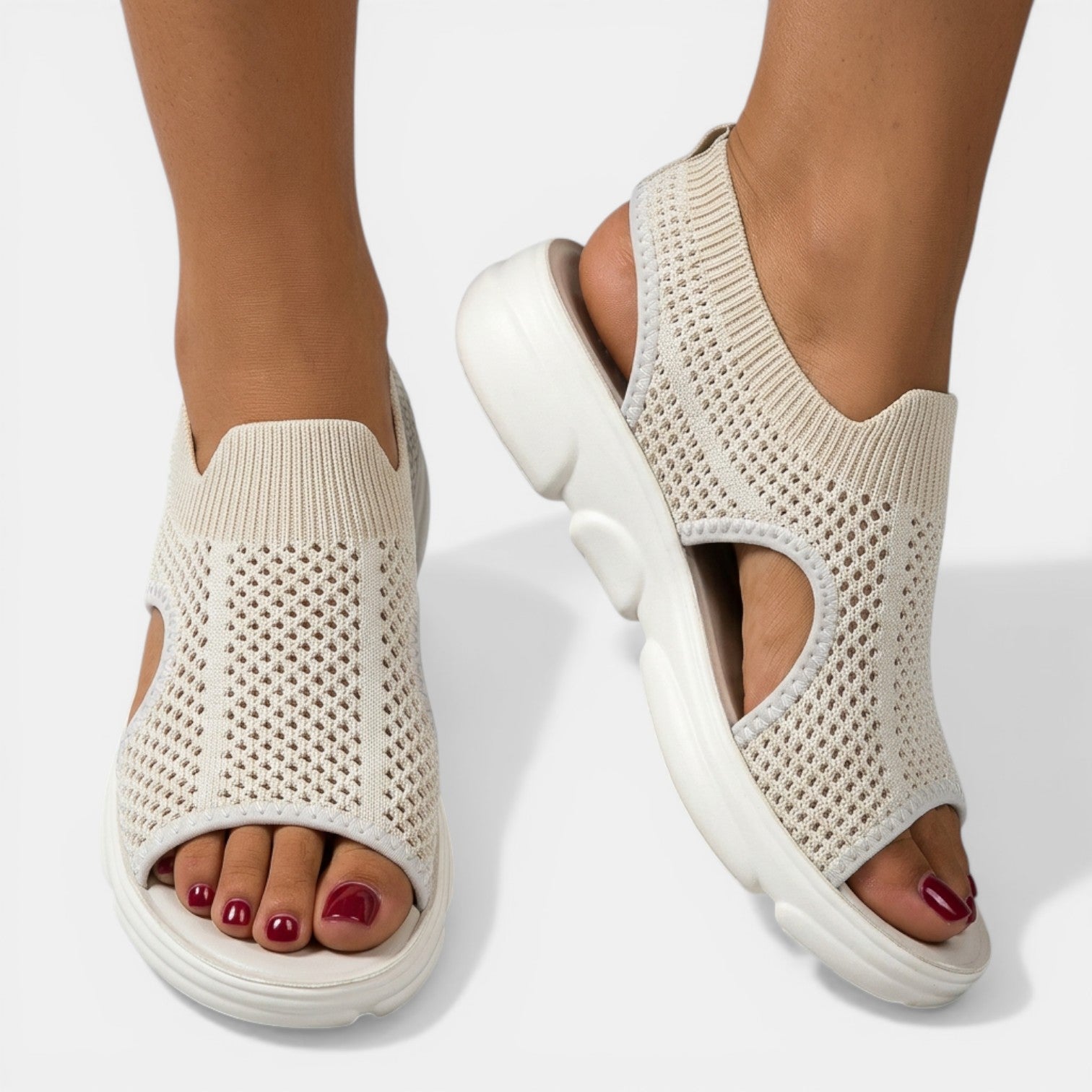 Sandali da donna in maglia traspirante con zeppa e punta aperta