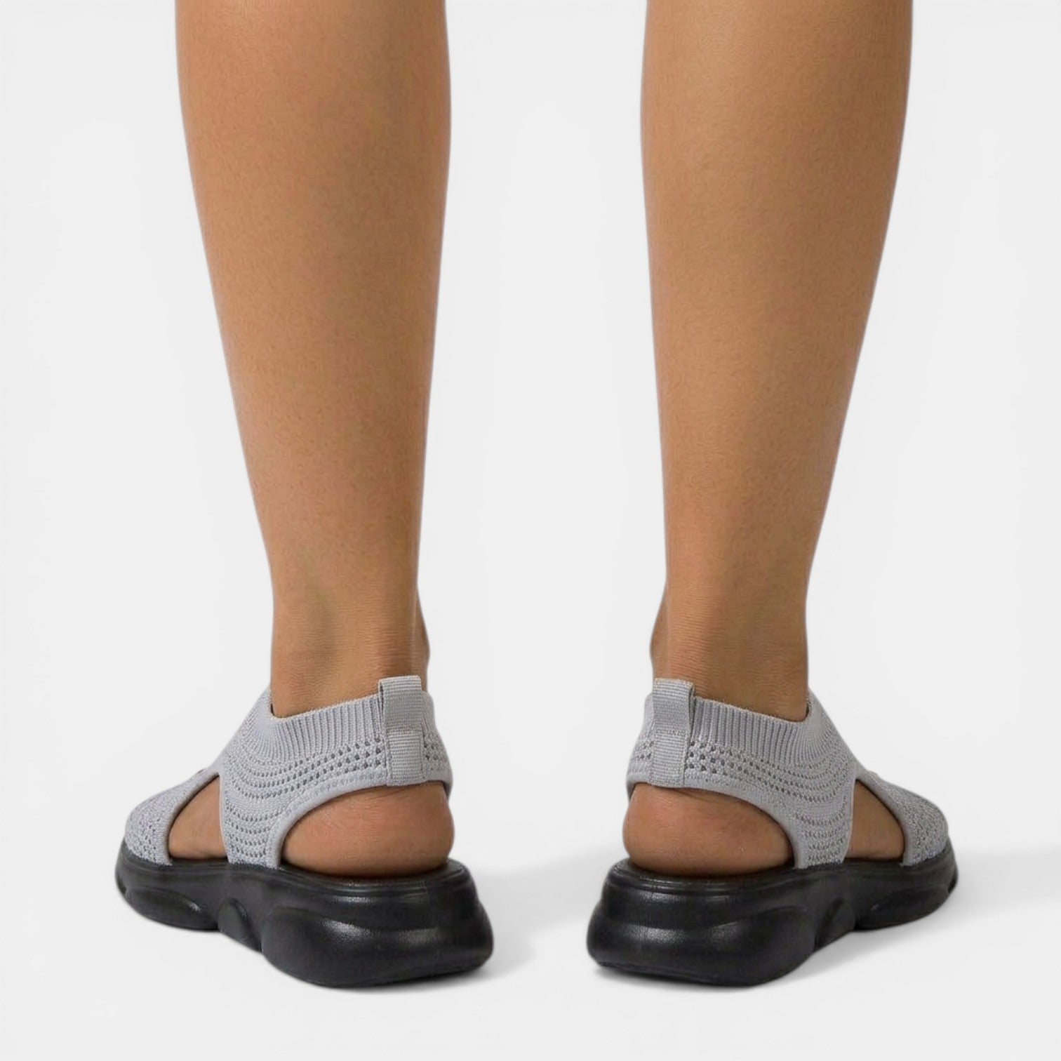 Sandali da donna in maglia traspirante con zeppa e punta aperta