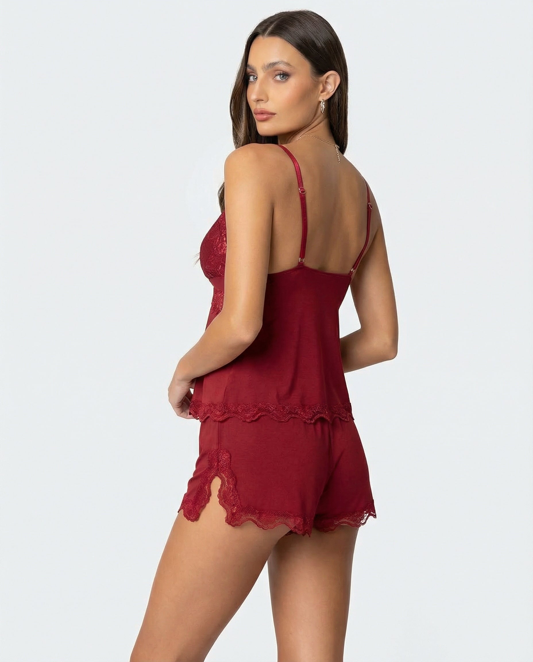 Pijama de mujer de dos piezas: top de tirantes con encaje y short