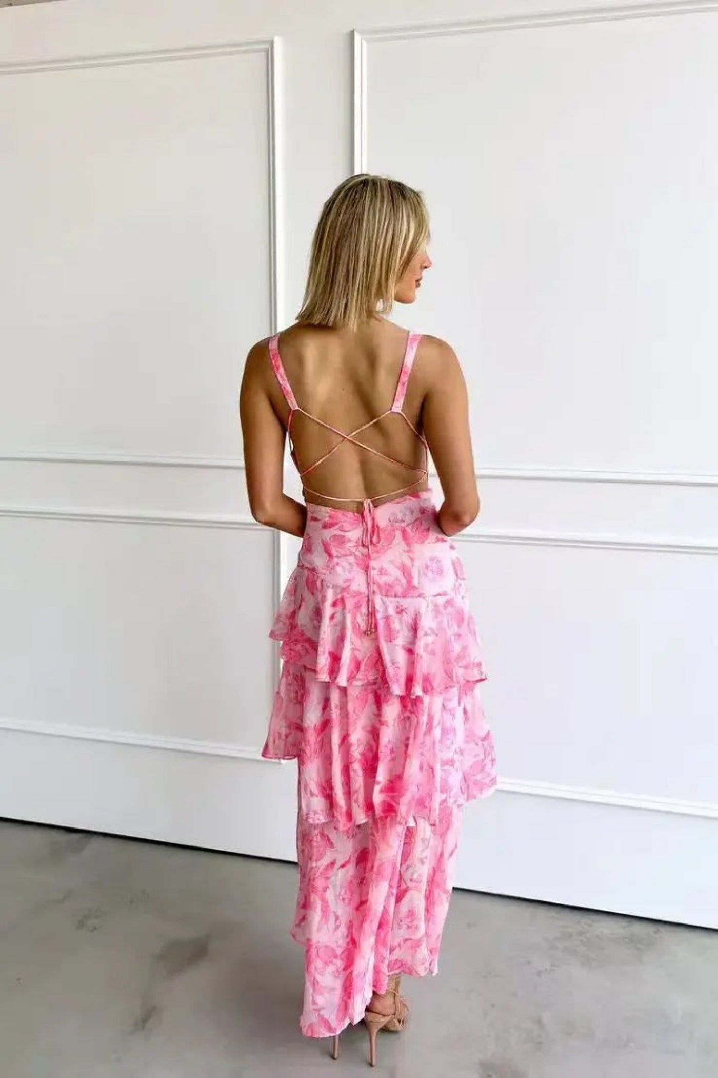 Lacie - Women's Abstract Print Tiered Flowy Maxi Dress - photo 13