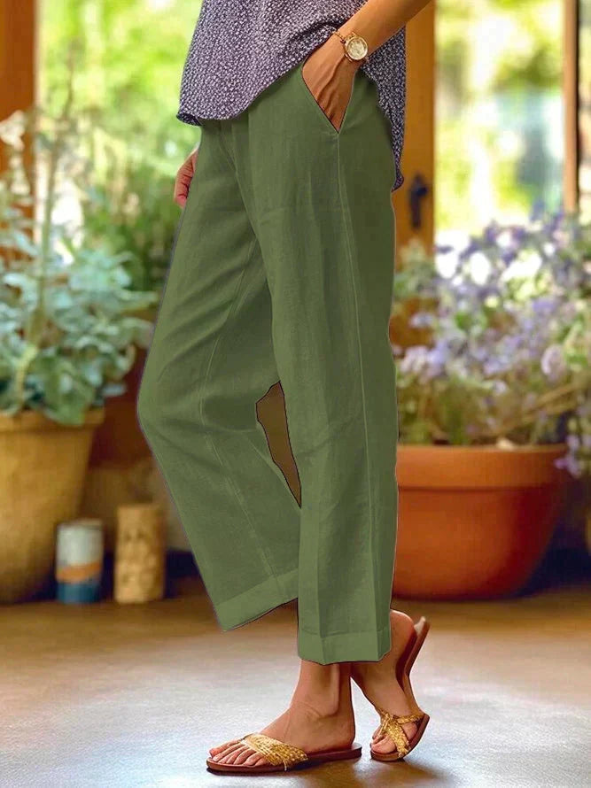 Madge - Women's Wide-Leg Short Trousers with an Elastic Waist