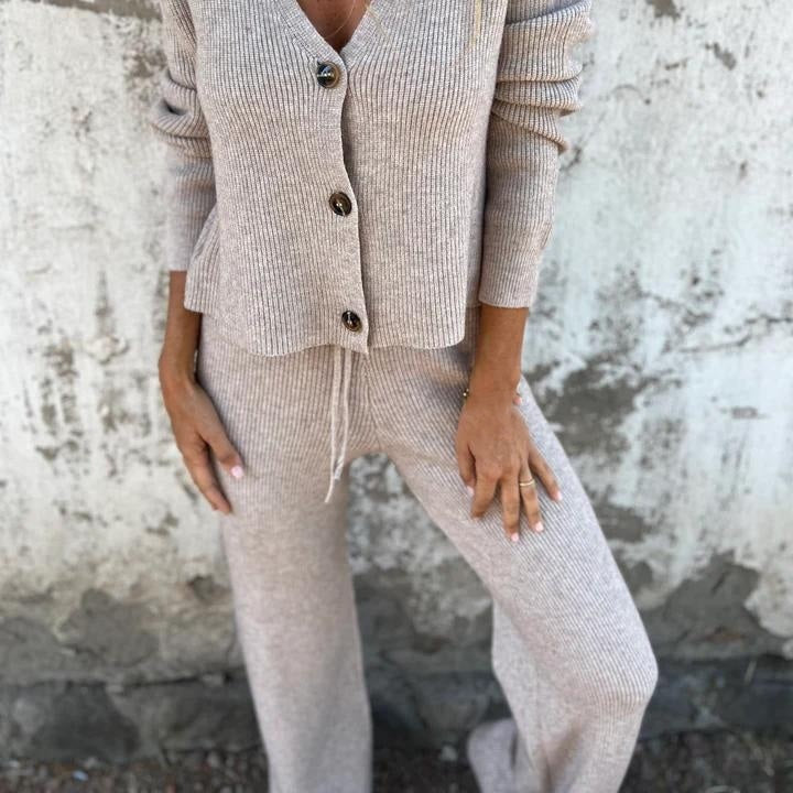 Lola - Women's Flowing Two-Piece Set in Knit - photo 5