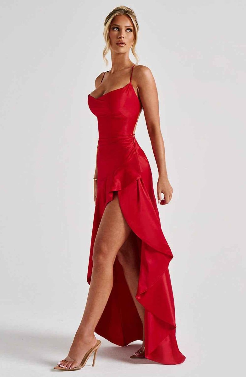 Maxikleid mit Rüschenabschluss