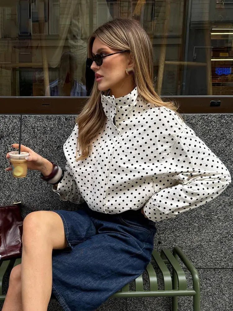 Riva - Women's Relaxed Jacket in Polka Dot Print with Ruching - photo 6