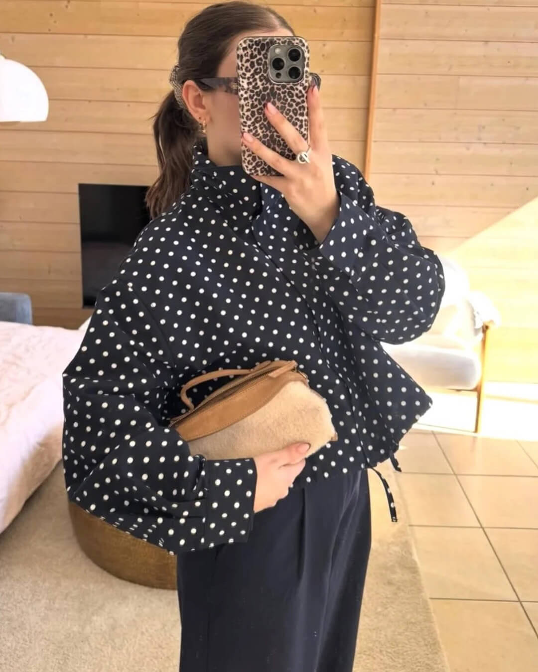 Riva - Women's Relaxed Jacket in Polka Dot Print with Ruching - photo 9