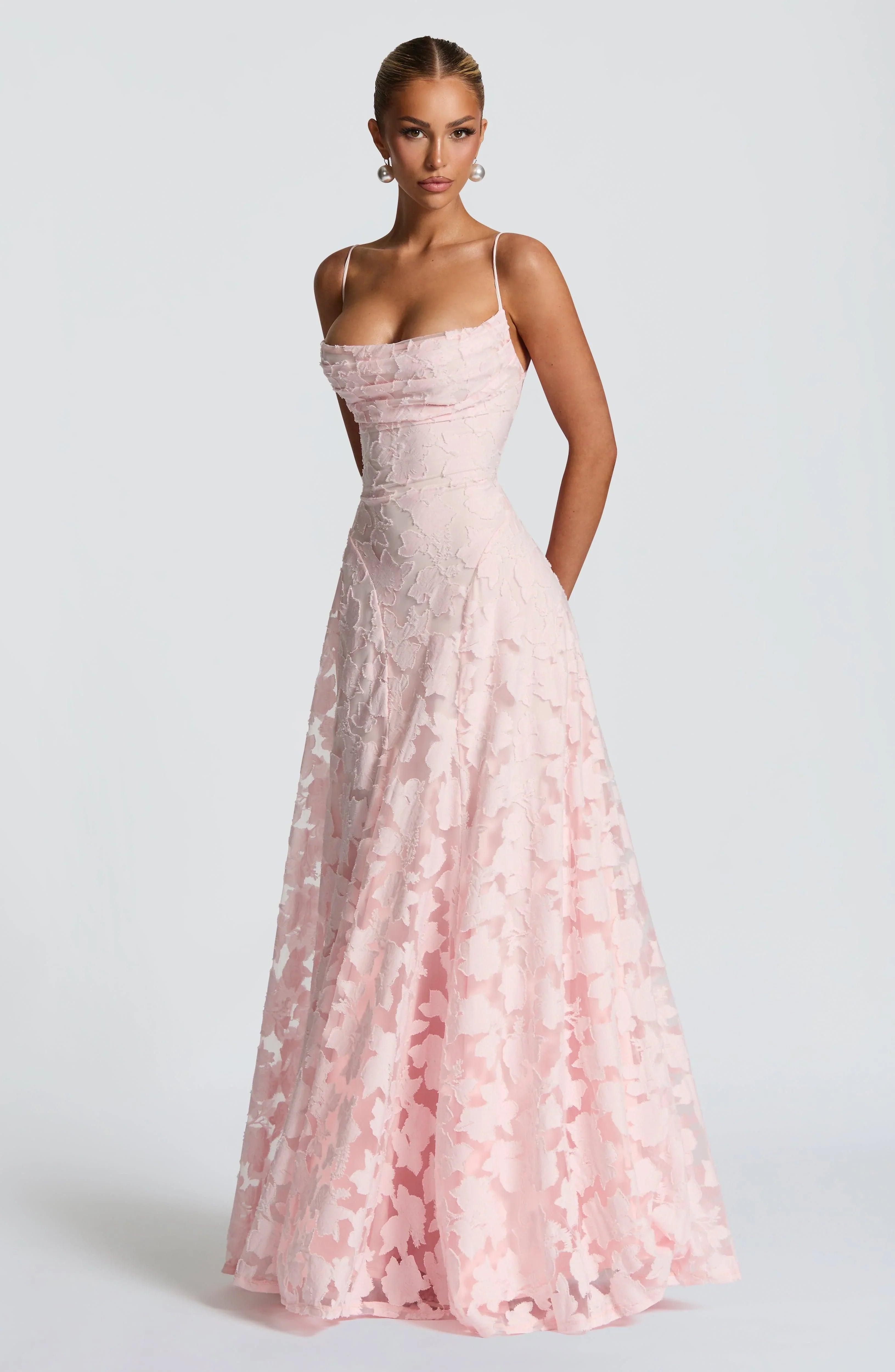 Isla - Robe longue florale à bretelles spaghetti pour femmes