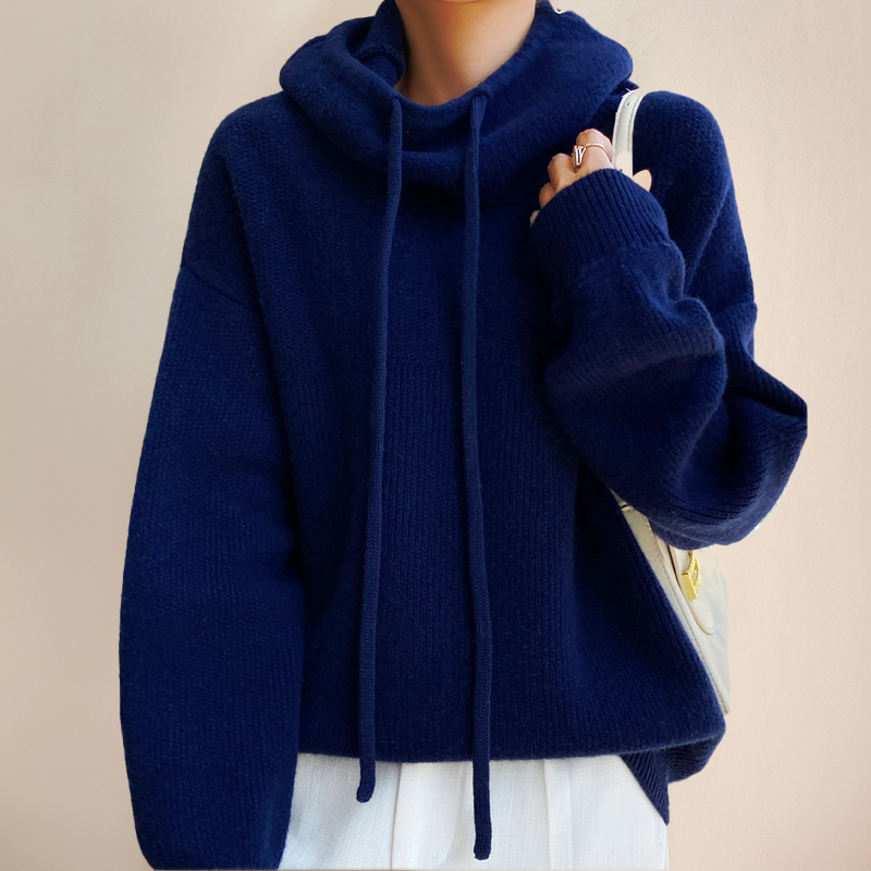 Lucy - Women's Oversized Knit Hoodie with Drawstring