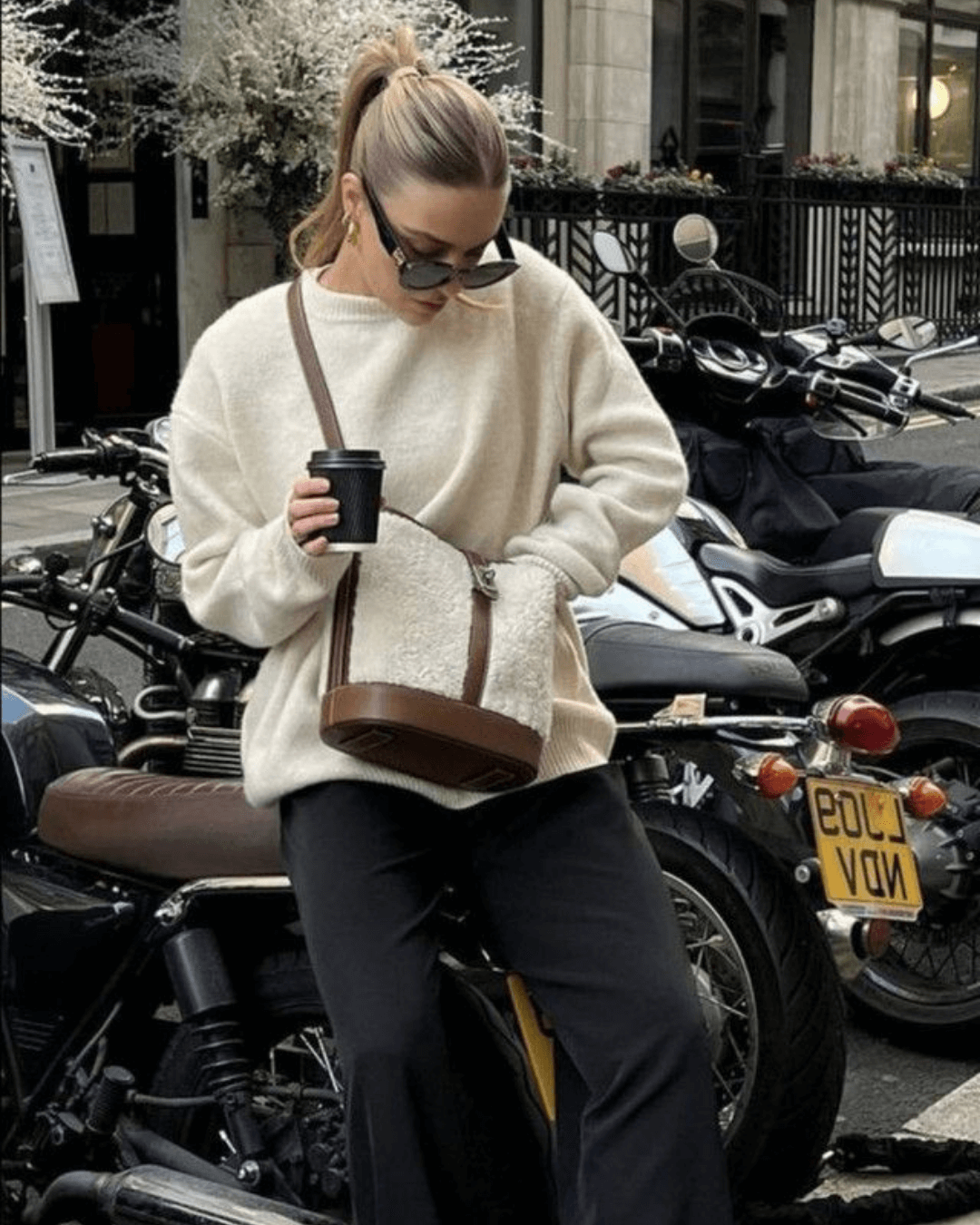 Sena - Women's Relaxed Jumper with Collar - photo 12