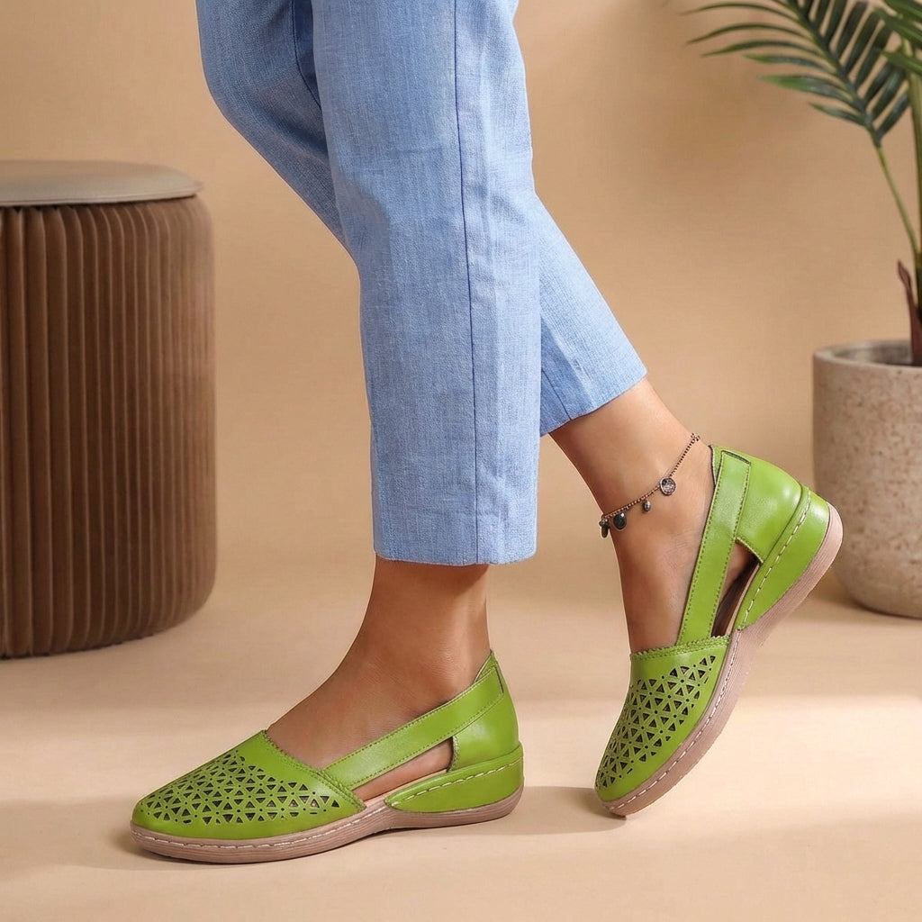 Anne - Women's Comfort Closed-Toe Sandals with a Cut-Out Upper