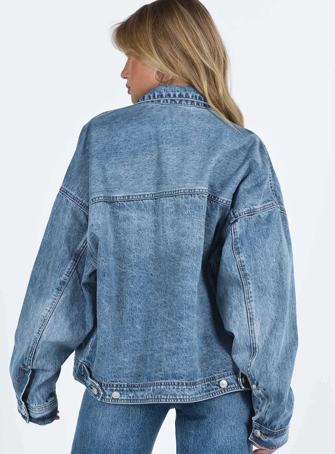 Blazer oversize in denim da donna con lavaggio vintage