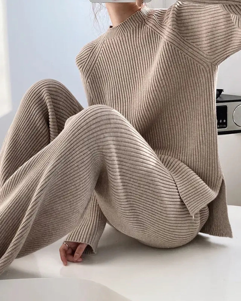 Women's Knitted Two-Piece Loungewear Set with an Elasticated Waist – view 2