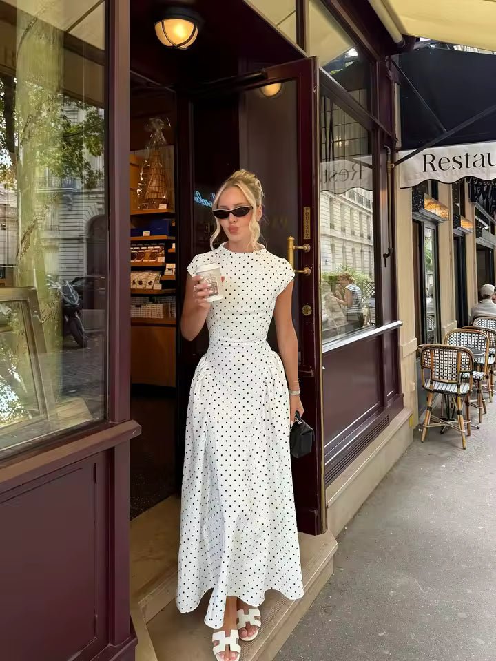 Jacqueline – Robe longue évasée pour femme à manches courtes
