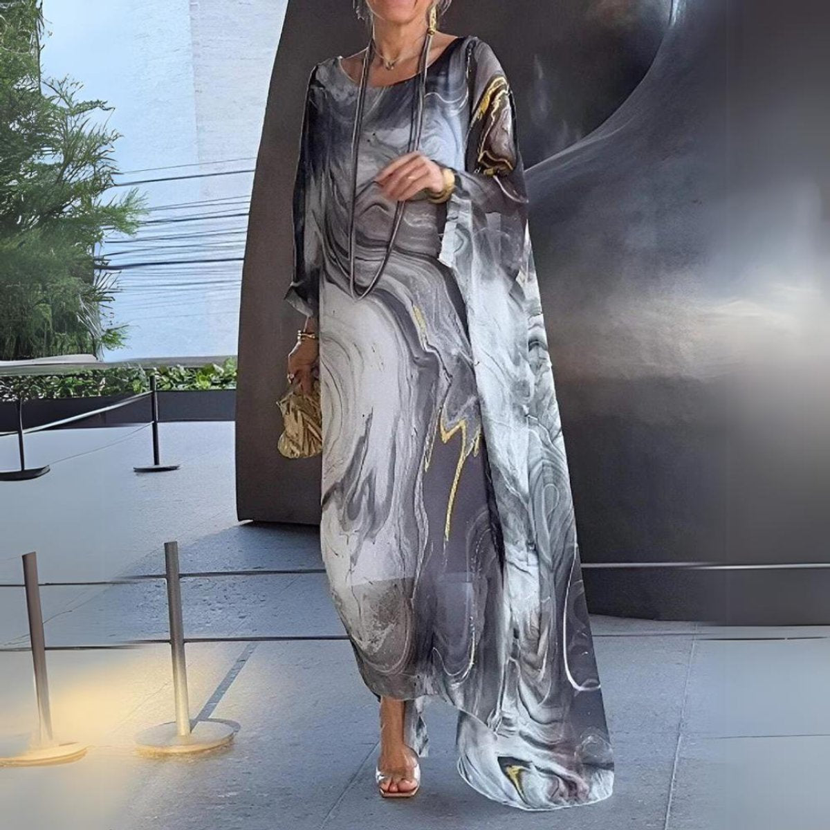 Women's Flowy Batwing-Sleeve Maxi Long Sleeve Dress Crewneck