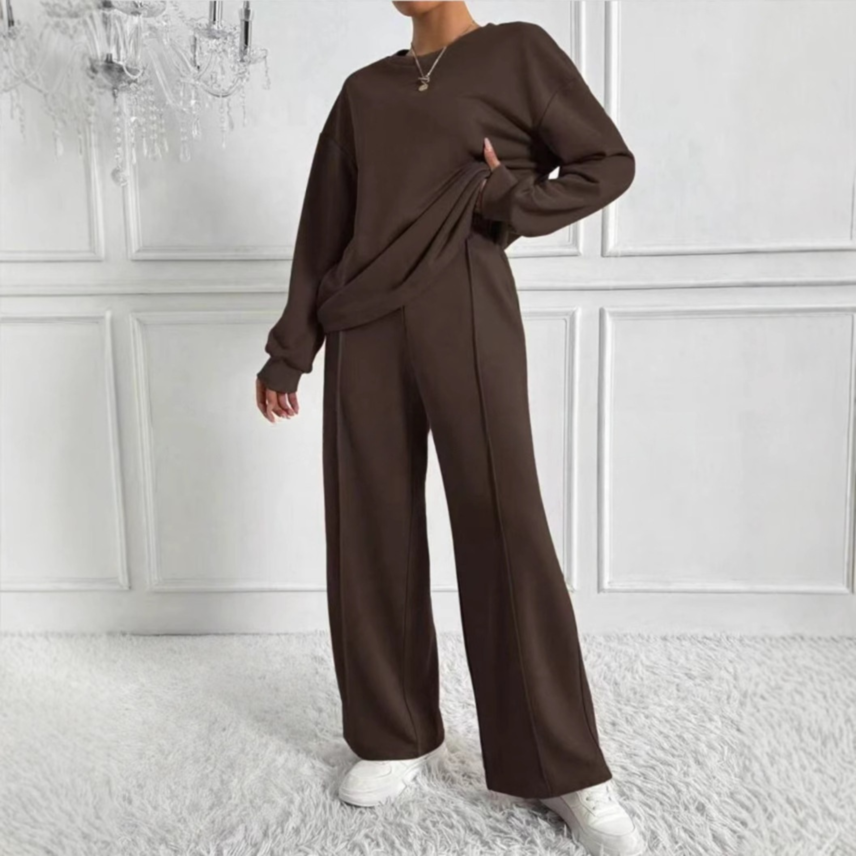 Elnora - Women's Relaxed Two-Piece Set in Long Sleeve Sweatshirt Pants - photo 3