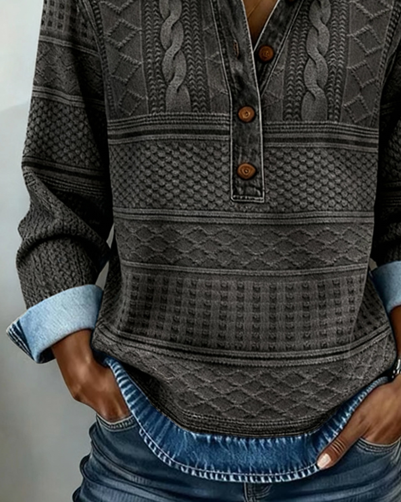 Minerva - Women's Relaxed Sweater in Button-Up Cable Knit - photo 5
