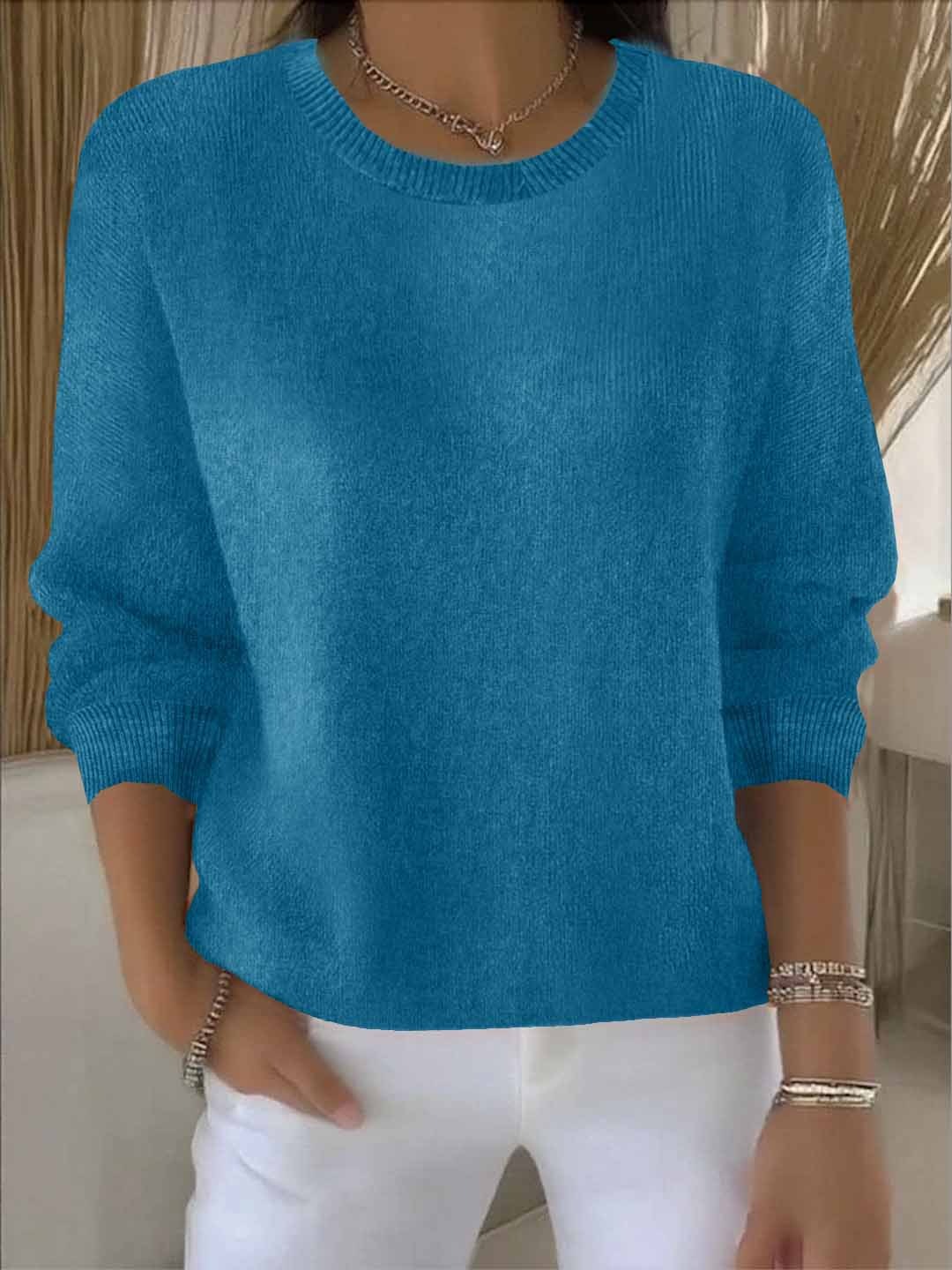 Minnie - Women's Relaxed Sweater in Classic Crew Neck Soft Knit - photo 12