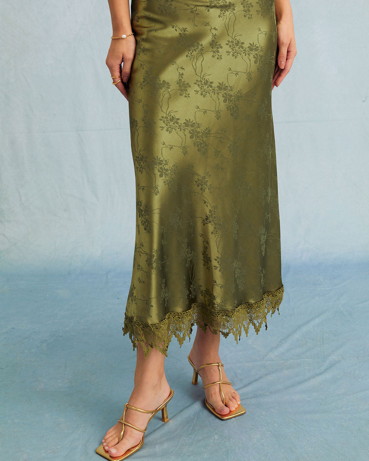 Women's Satin Floral Jacquard Scalloped Lace Trim Short Sleeve Midi Dress