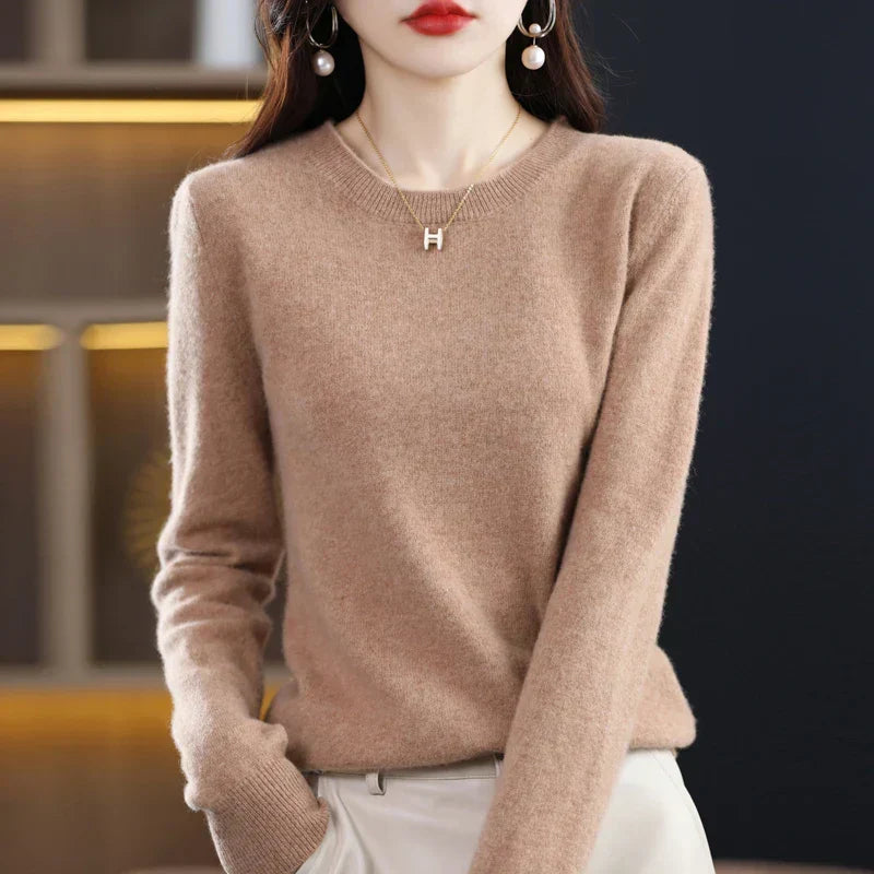 Nadene - Women's Slim Sweater in Elegant Classic Crew Neck - photo 15