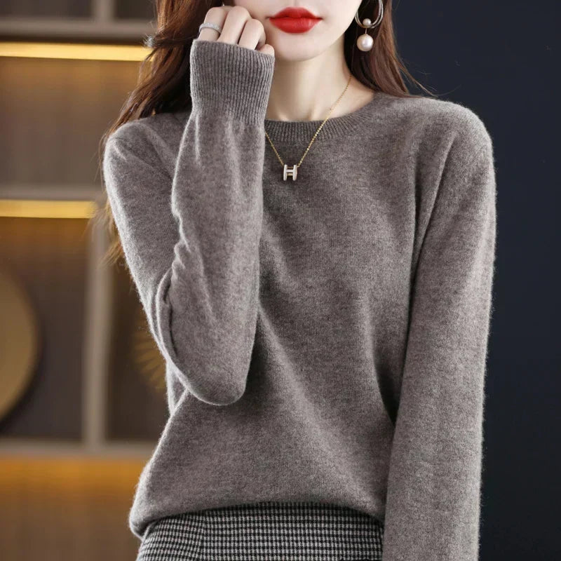 Nadene - Women's Slim Sweater in Elegant Classic Crew Neck - photo 21