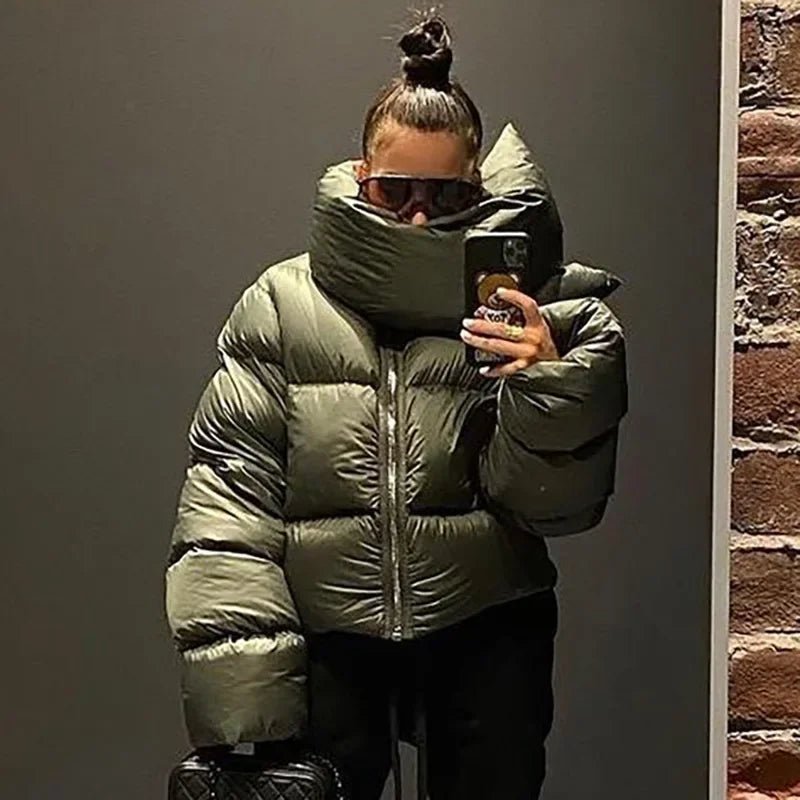 Zena - Women's Oversized Puffer Jacket with Zip Front - photo 2
